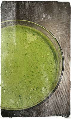 Green smoothie with protein powder - energy kick for the morning!