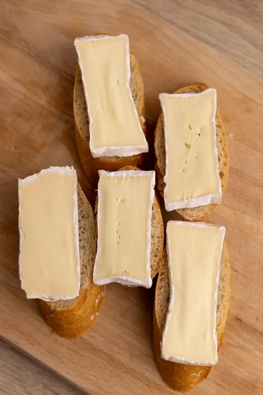 Baguette slices topped with Brie