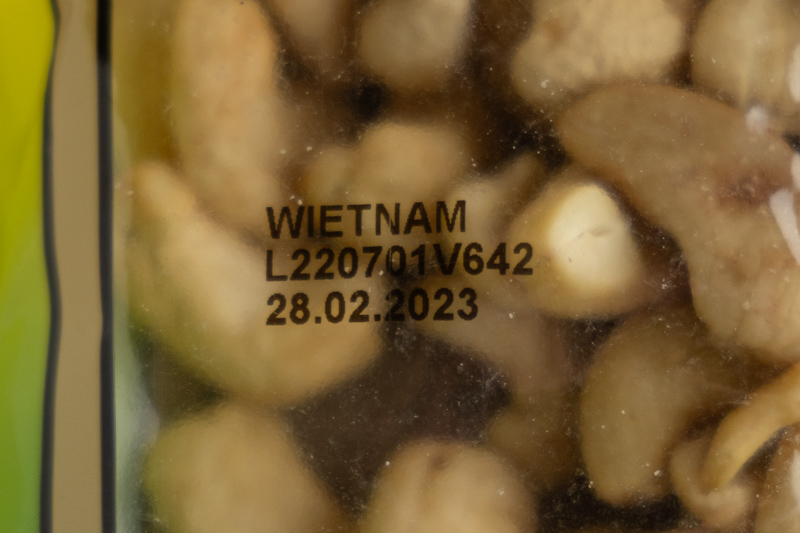 Cashews: date on the label