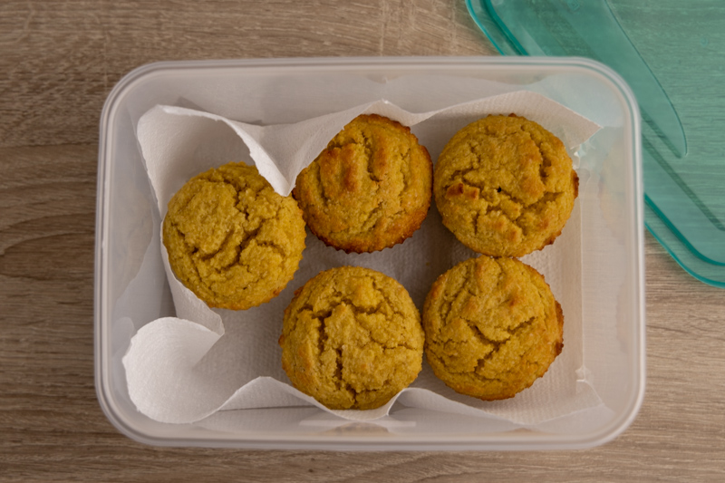 How to store muffins container