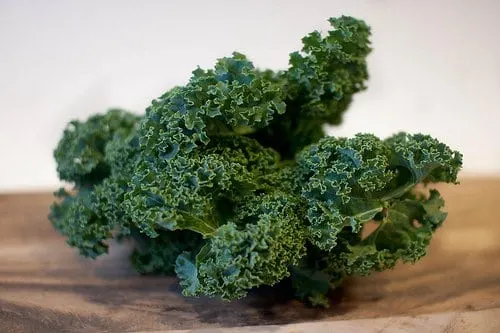 A bunch of green kale