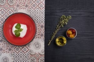 Does Vegetable Oil Go Bad? Shelf Life, Expiration, and Storage - Can It