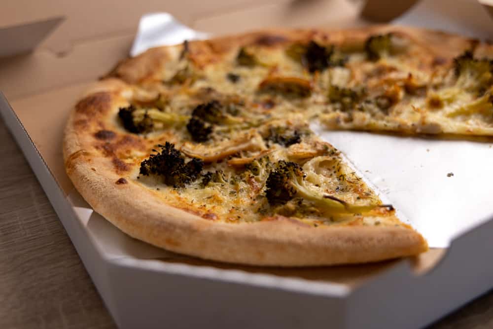 Pizza with broccoli