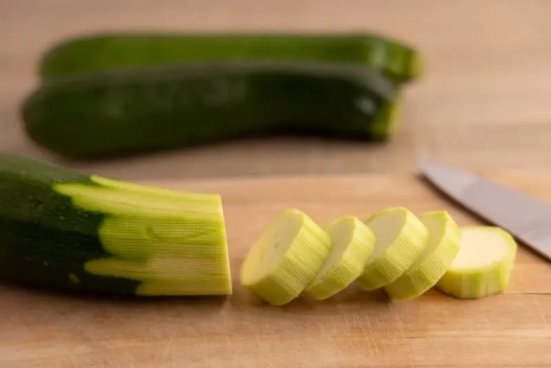 Slicing peeled zucchini